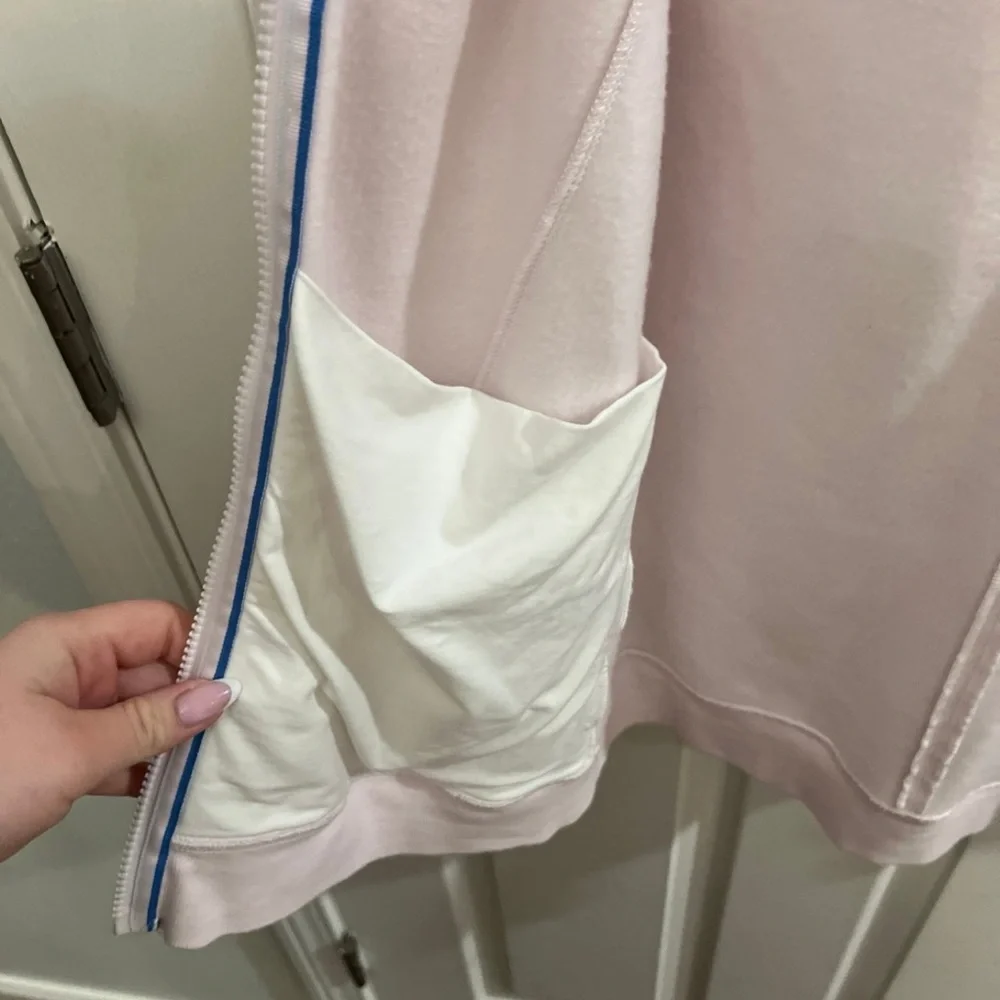 Ivivva by Lululemon pink scuba zip up size 14 youth